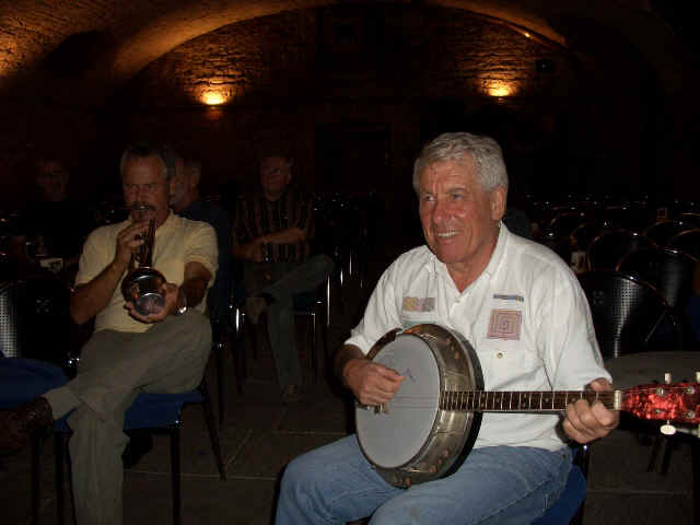 CIMG4962_a.JPG (139395 bytes)