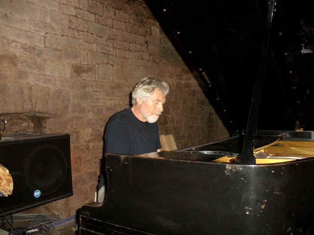 CIMG4963_a.JPG (140658 bytes)