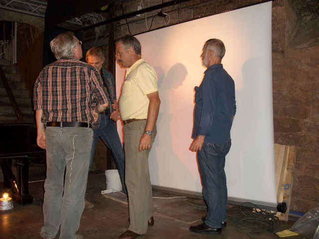 CIMG4964_a.JPG (136579 bytes)