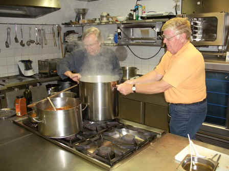 CIMG6386_a.JPG (89563 bytes)